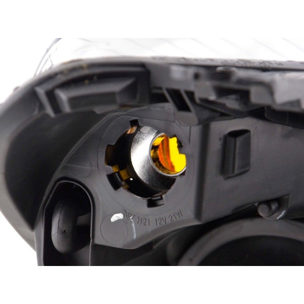 Spare parts headlight left Opel Astra H 5 door 04 