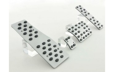 FK aluminum pedals pedal set 4 piece Mercedes Benz C E S Class pedal cover car pedals rubber studs