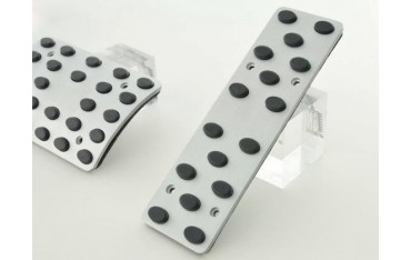 FK aluminum pedals pedal set 4 piece Mercedes Benz C E S Class pedal cover car pedals rubber studs