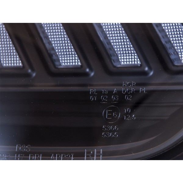 Xenon headlight set LED daytime running lights Audi A4 8K year 13 15 black