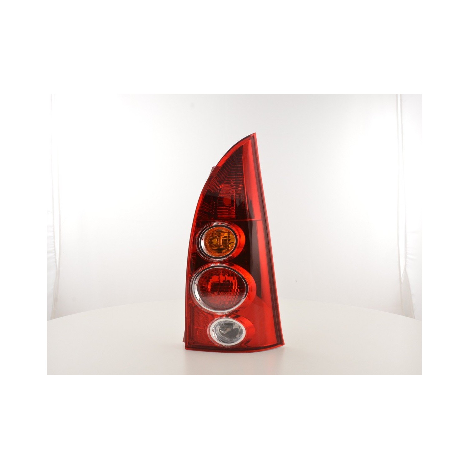 Spare parts rear light right Mazda Premacy 02