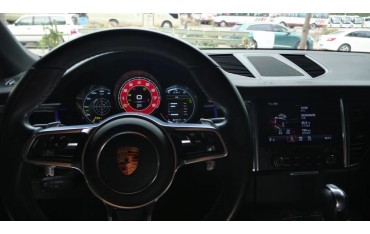 Digital cockpit Porsche Macan TR4372