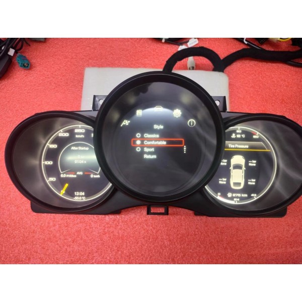 Digital cockpit Porsche Macan TR4372