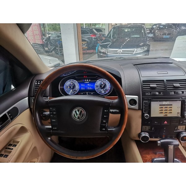 Digital dashboard Volkswagen Touareg 2002–2010 12.5″ Linux with Miracast TR4381
